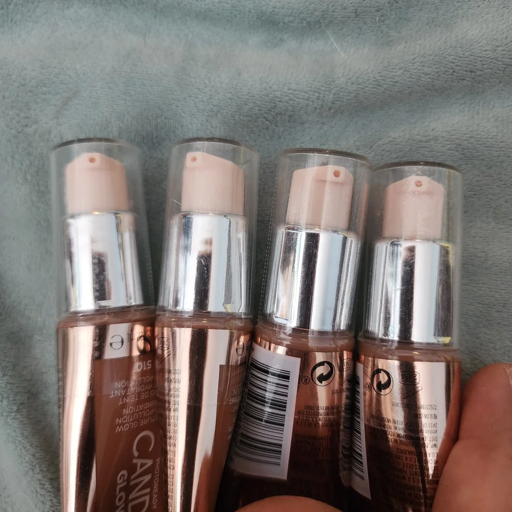4 Revlon Photoready Candid Glow Buildable Foundation 510 Cappuccino